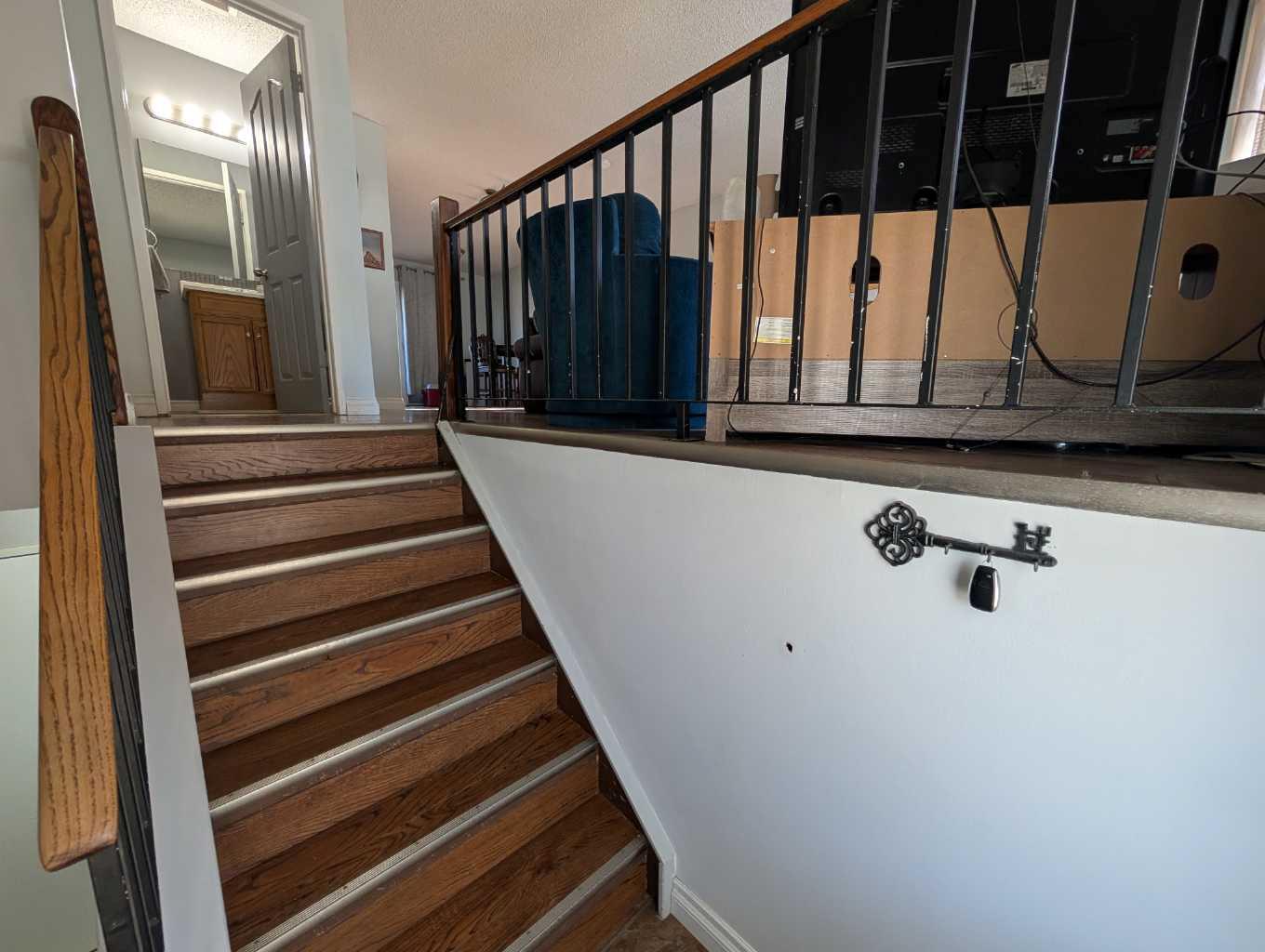 52 Collins Crescent SE