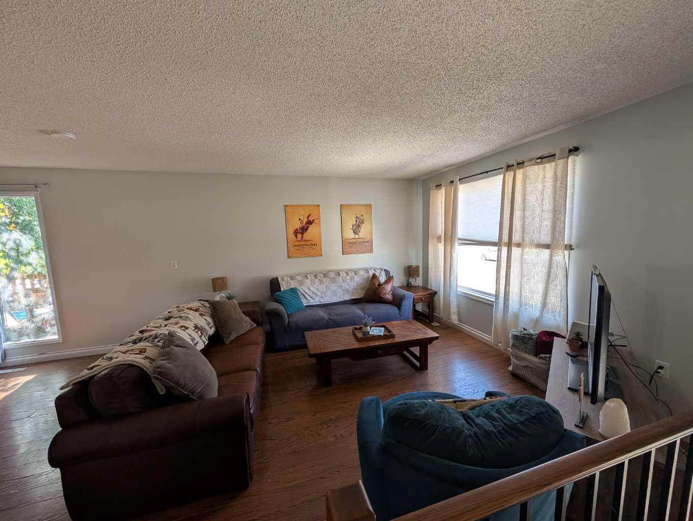 52 Collins Crescent SE