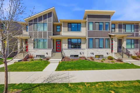 Photo of 78 Belvedere Avenue SE, Calgary, AB T2A 7G5 (MLS # A2311067)