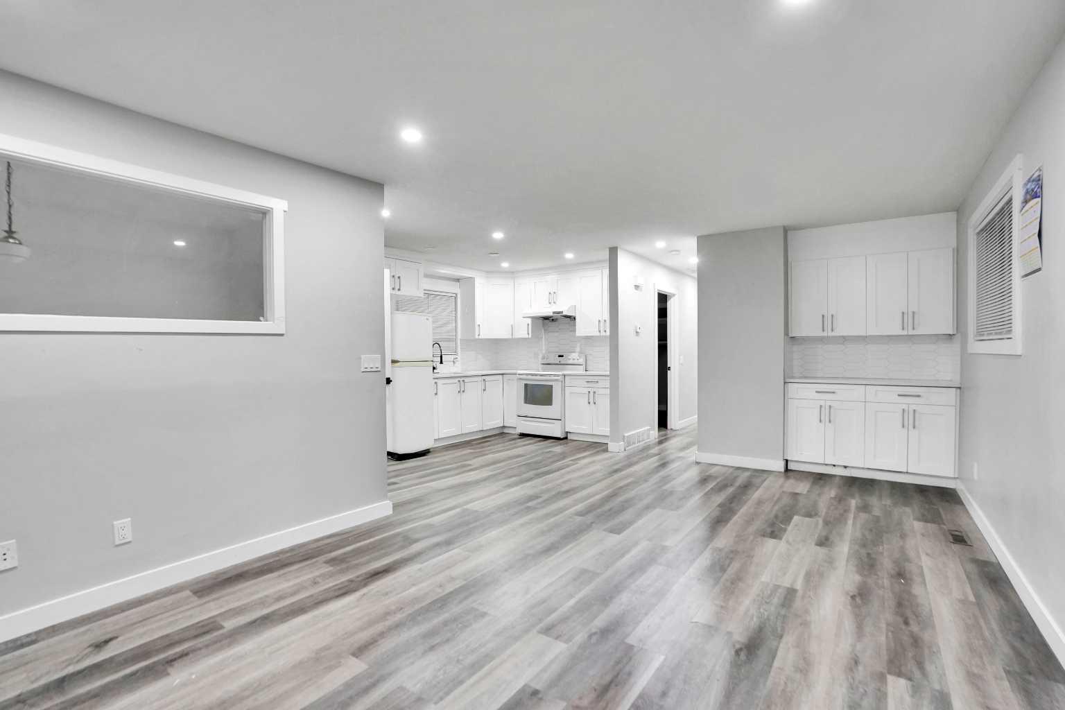 6081 Martingrove Road NE