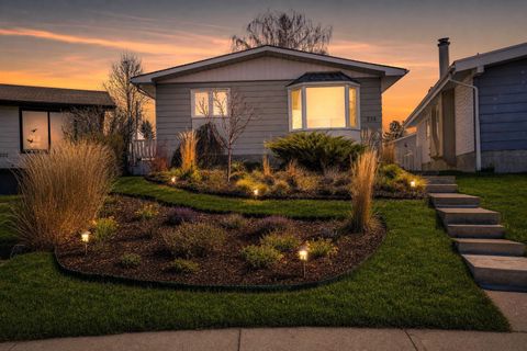 Photo of 228 Dovercrest Place SE, Calgary, AB T2B 1Y5 (MLS # A2309195)