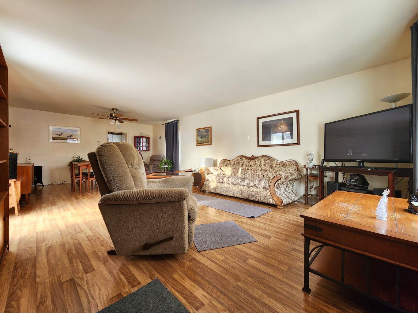 5213 2nd Street West