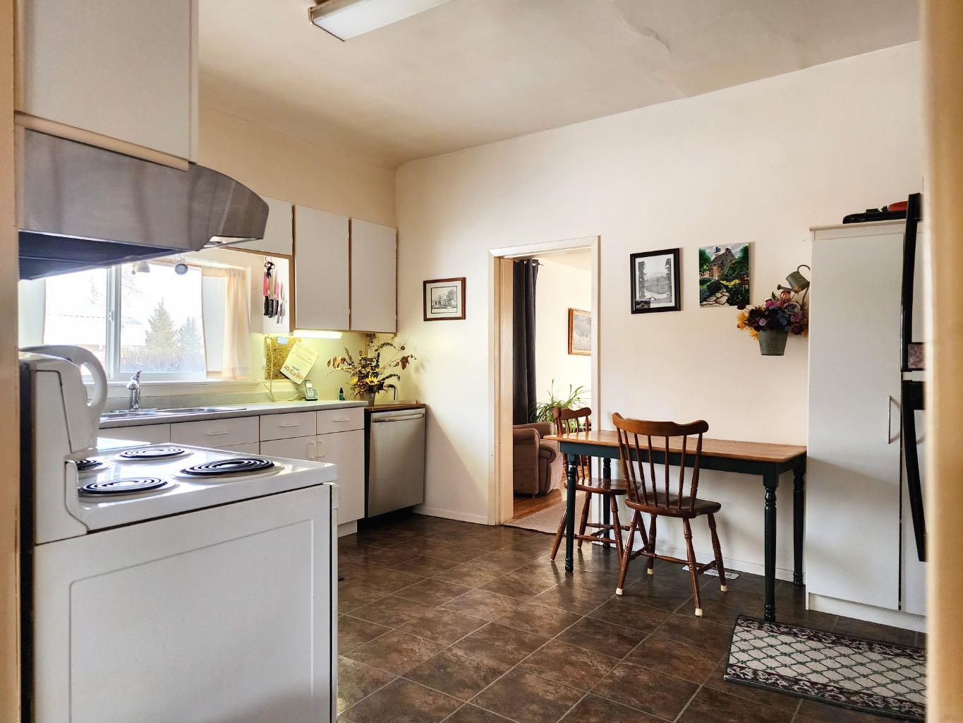 5213 2nd Street West