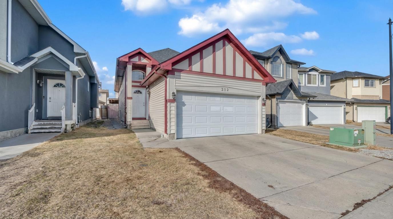 212 Tarawood Place NE