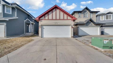 212 Tarawood Place NE Calgary AB T3J 5B1
