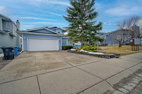 10316 Hidden Valley Drive NW Calgary AB T3A 4Z6