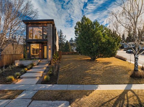 Photo of 5424 37 Street SW, Calgary, AB T3E 5M5 (MLS # A2303793)