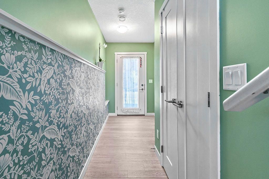 Photo of 135 Shawnee Common SW, Calgary, AB T2Y 0P9 (MLS # A2263974)