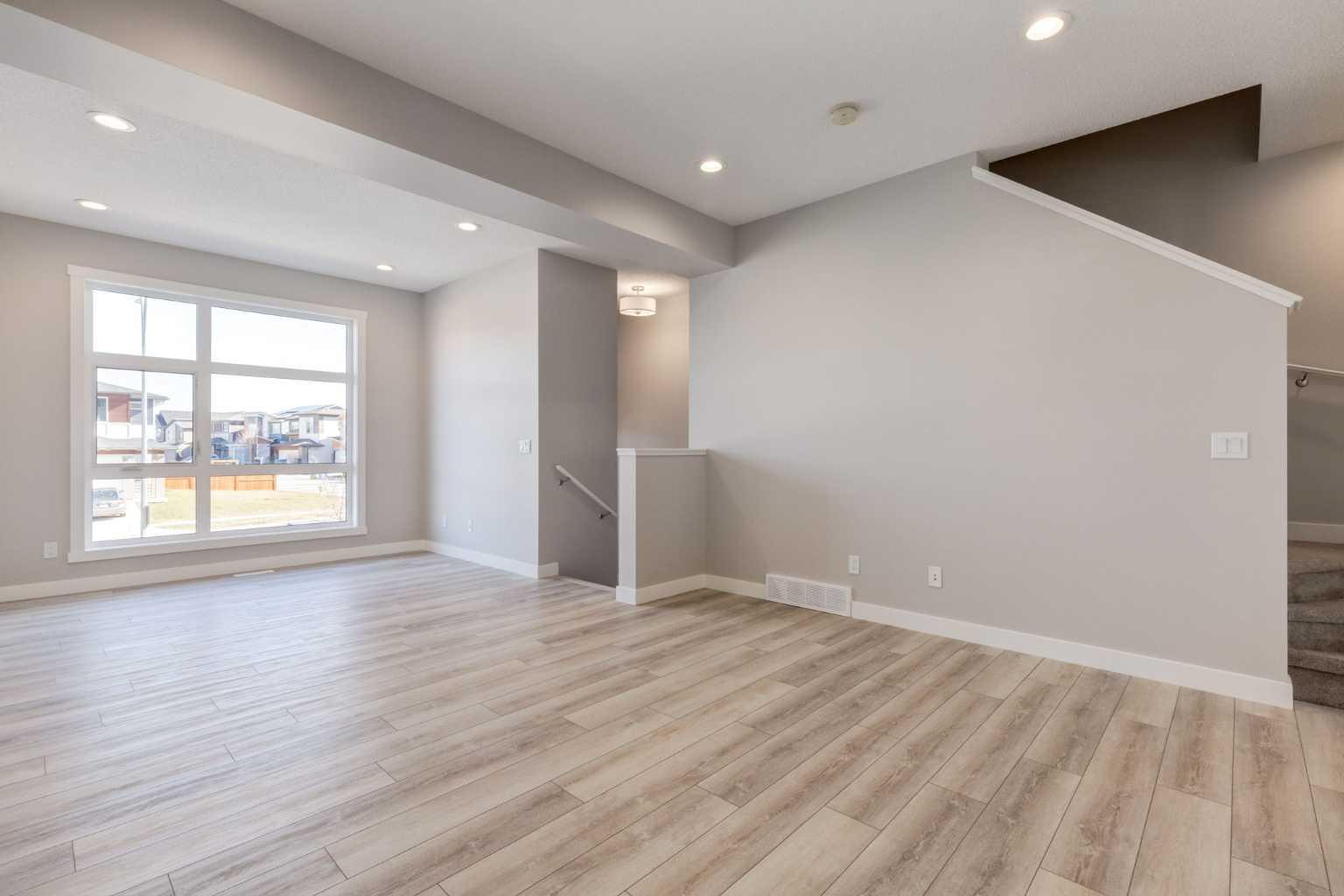 156 Walden Lane SE