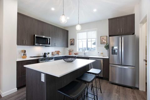 Photo of 1750 Rangeview Drive SE #121, Calgary, AB T3S 0X3 (MLS # A2261681) Photo of 1750 Rangeview Drive SE #121, Calgary, AB T3S 0X3 (MLS # A2261681)