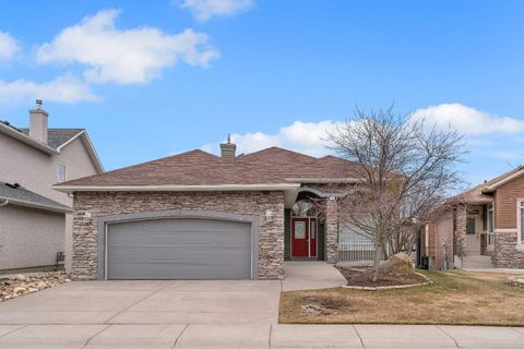 Photo of 56 Royal Abbey Rise NW, Calgary, AB T3G 4Y5 (MLS # A2305112)