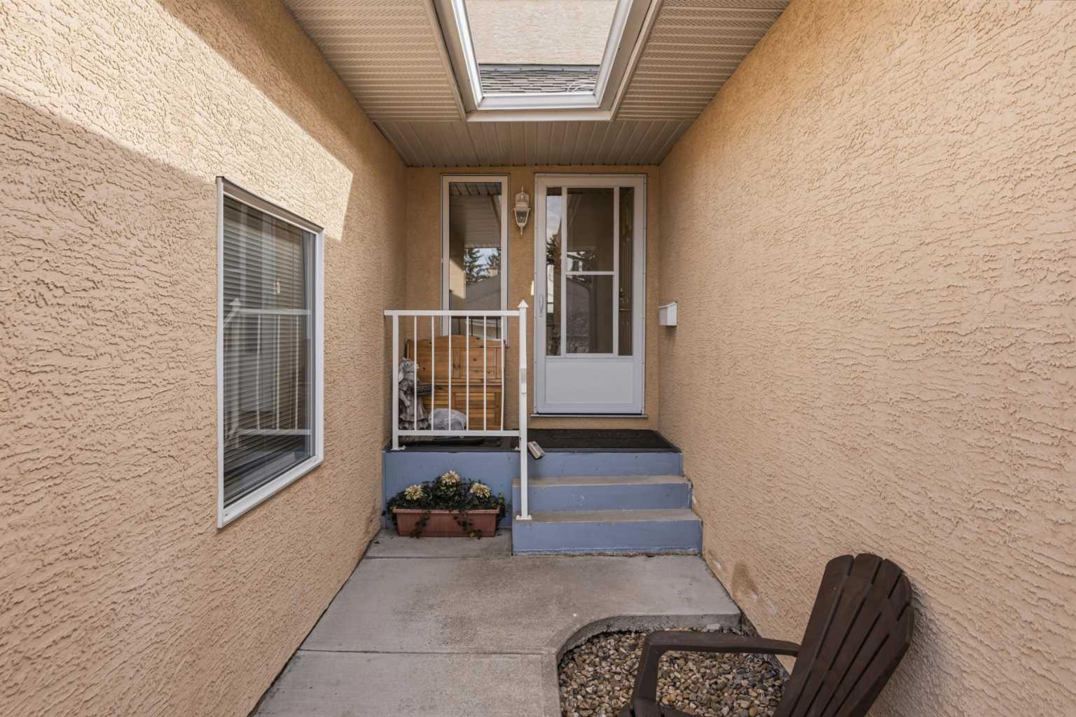 55 Cedarview Mews SW