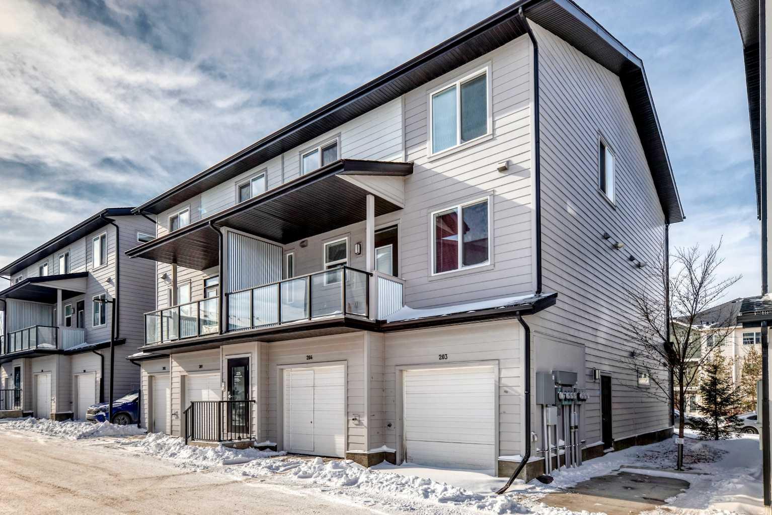 225 Redstone Walk NE 203