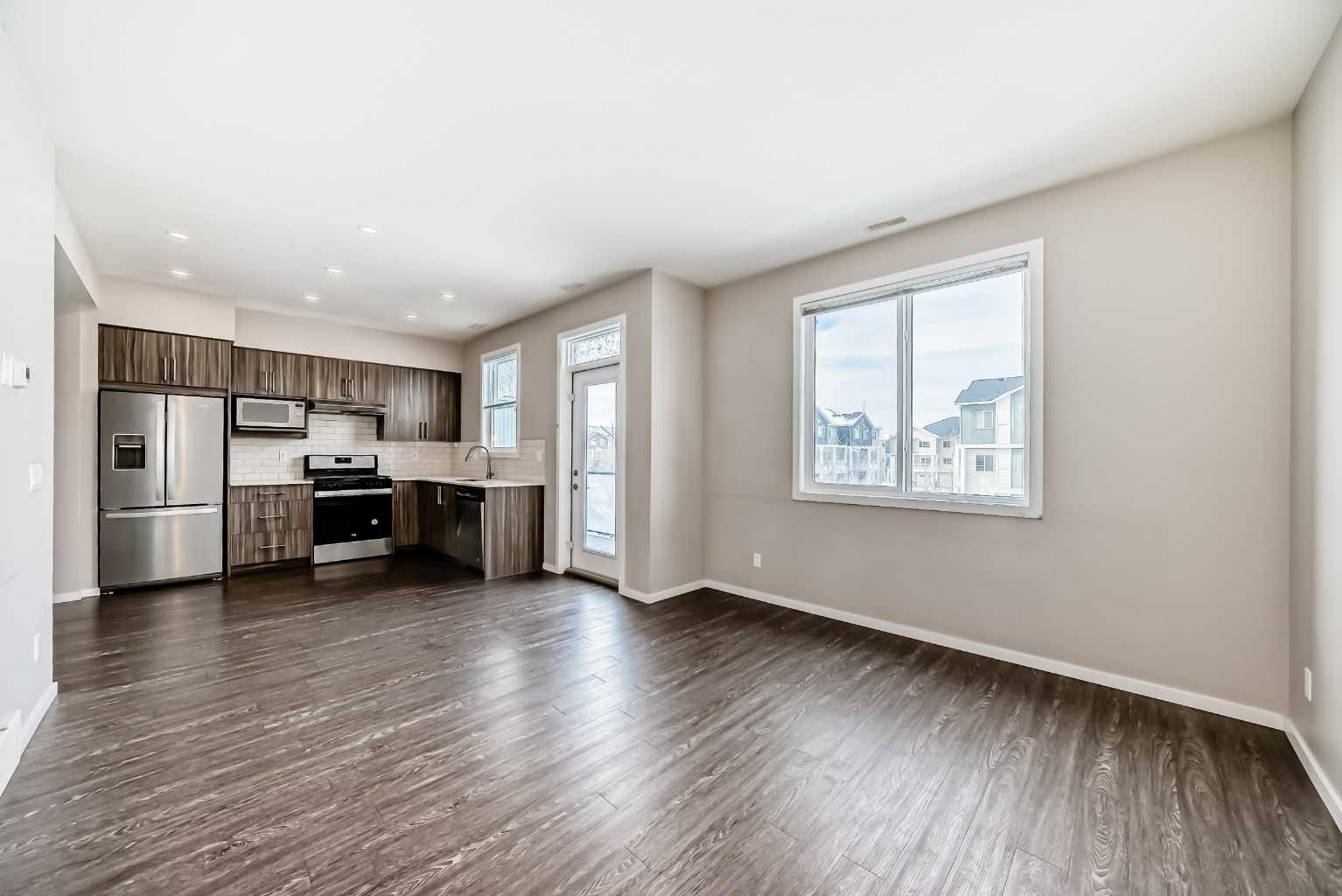 225 Redstone Walk NE 203