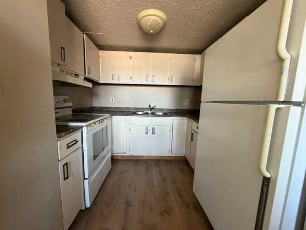 Photo of 5231 6 Avenue #12, Edson, AB T7E 1L1 (MLS # A2309699)