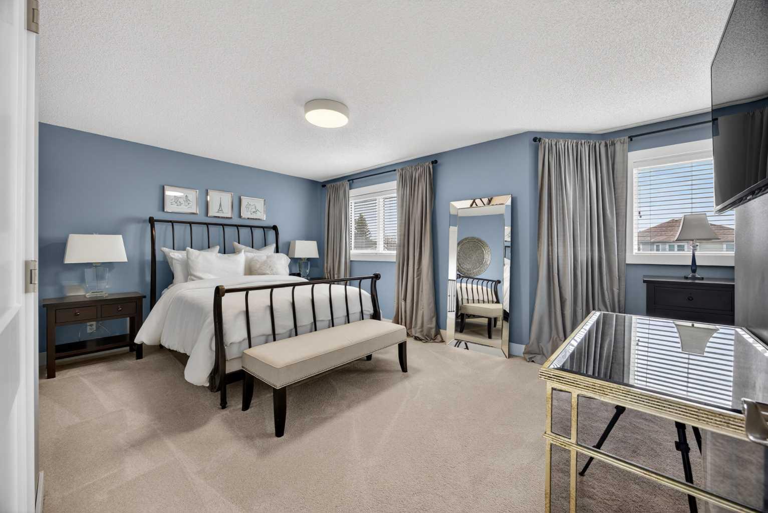 348 Woodside Circle NW