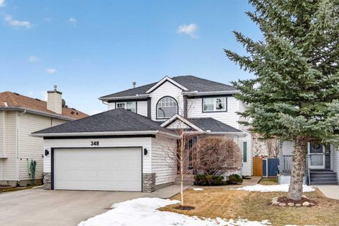 348 Woodside Circle NW Airdrie AB T4B 2J8