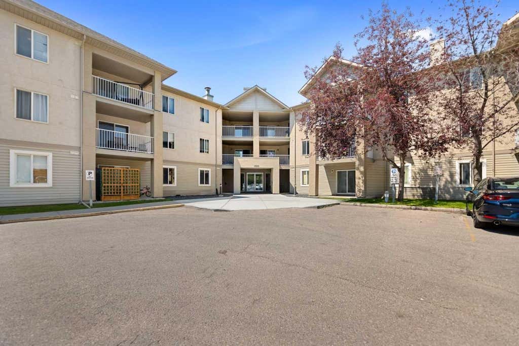 Photo of 3000 Citadel Meadow Point NW #318, Calgary, AB T3G 5N5 (MLS # A2329169)