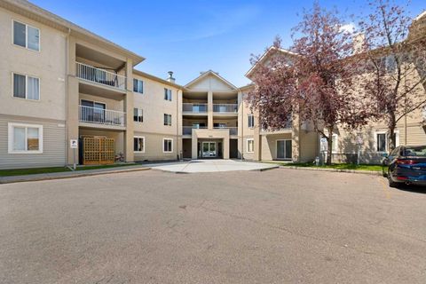 Photo of 3000 Citadel Meadow Point NW #318, Calgary, AB T3G 5N5 (MLS # A2329169)