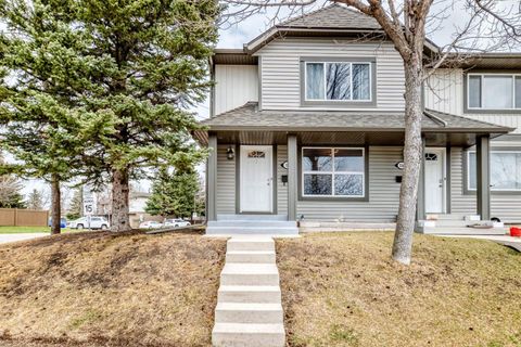 Photo of 534 Woodbine Boulevard SW, Calgary, AB T2W 4Z9 (MLS # A2304797)