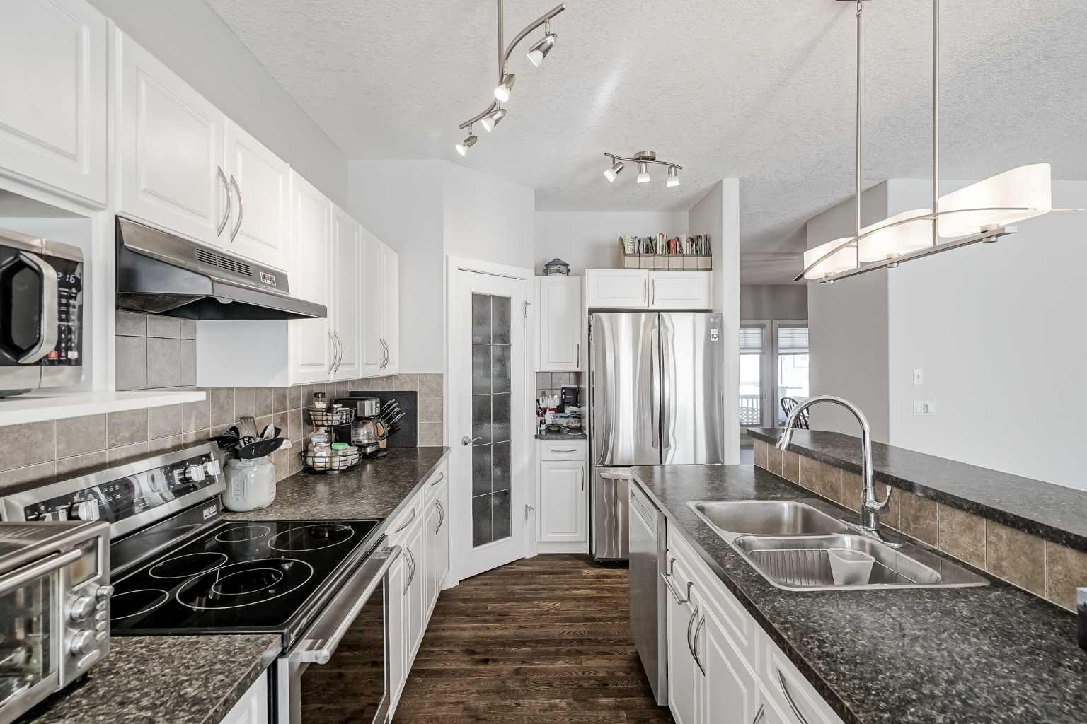 103 Bridle Estates Mews SW