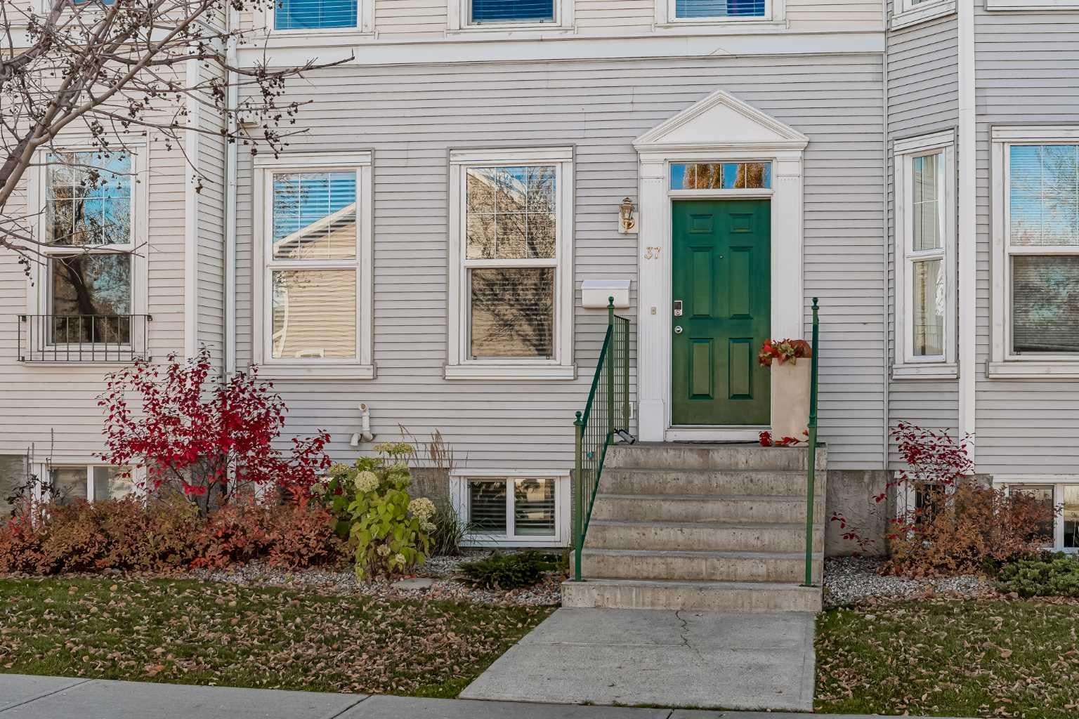 37 Prestwick Park SE