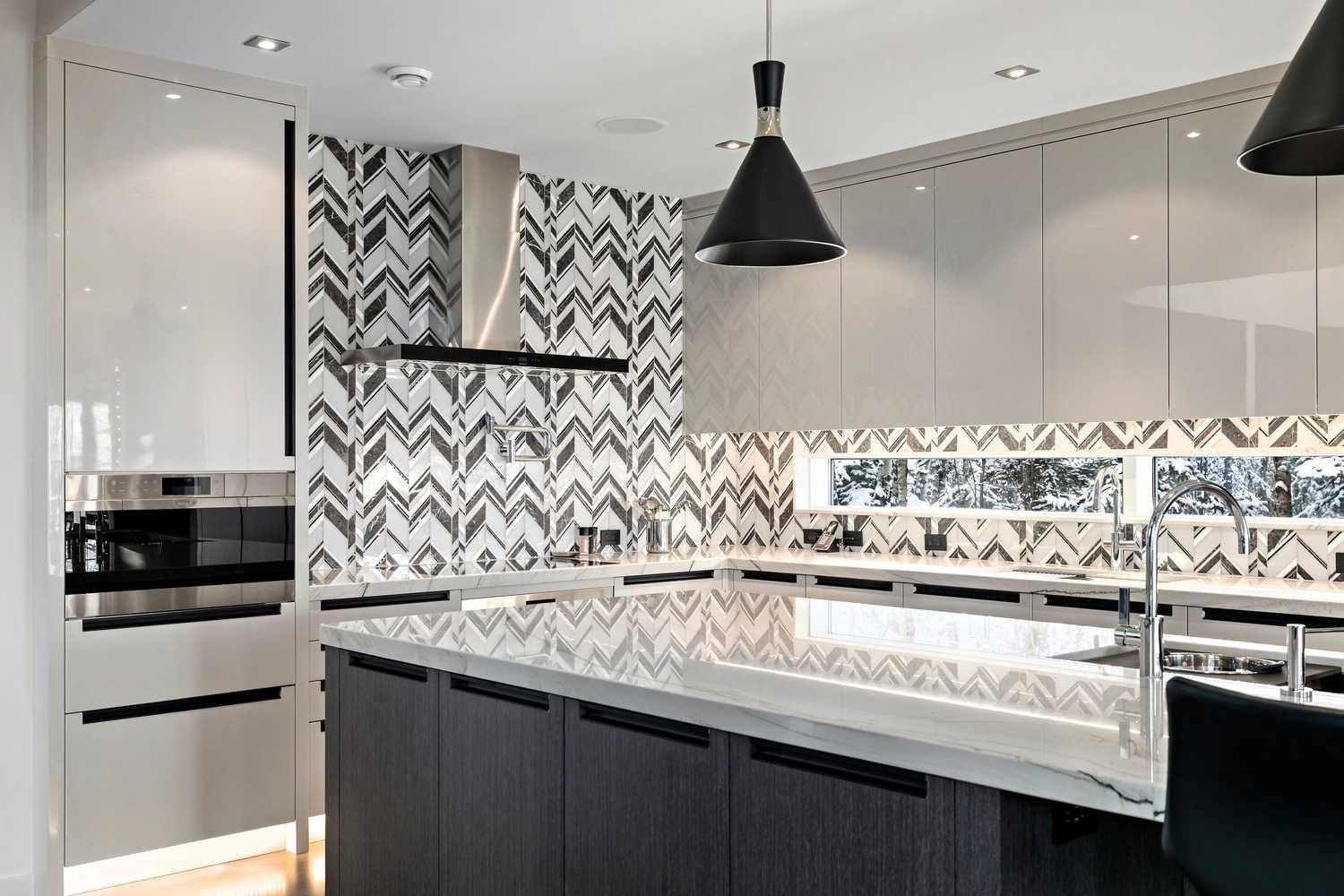 25 Posthill Drive SW