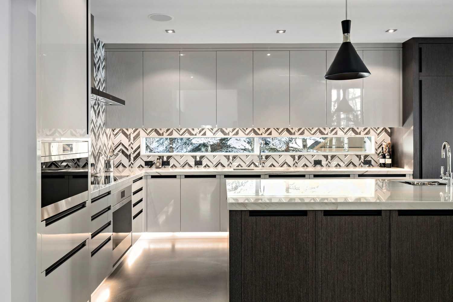 25 Posthill Drive SW