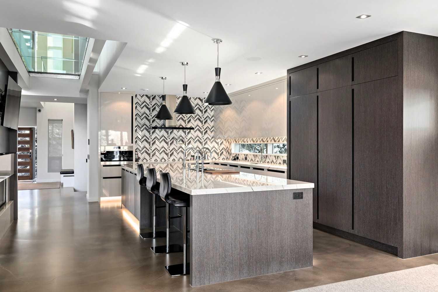 25 Posthill Drive SW