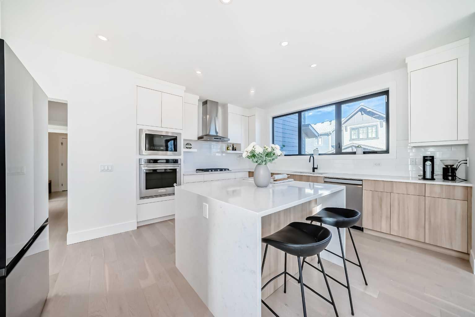 26 Treeline Common SW