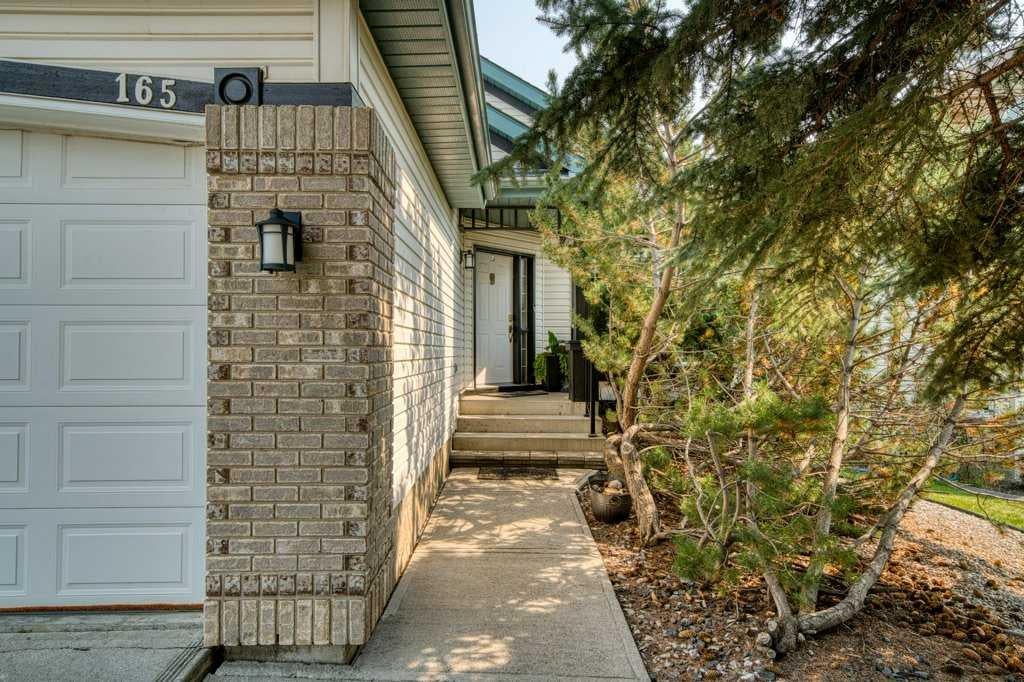 165 Douglasview Rise SE