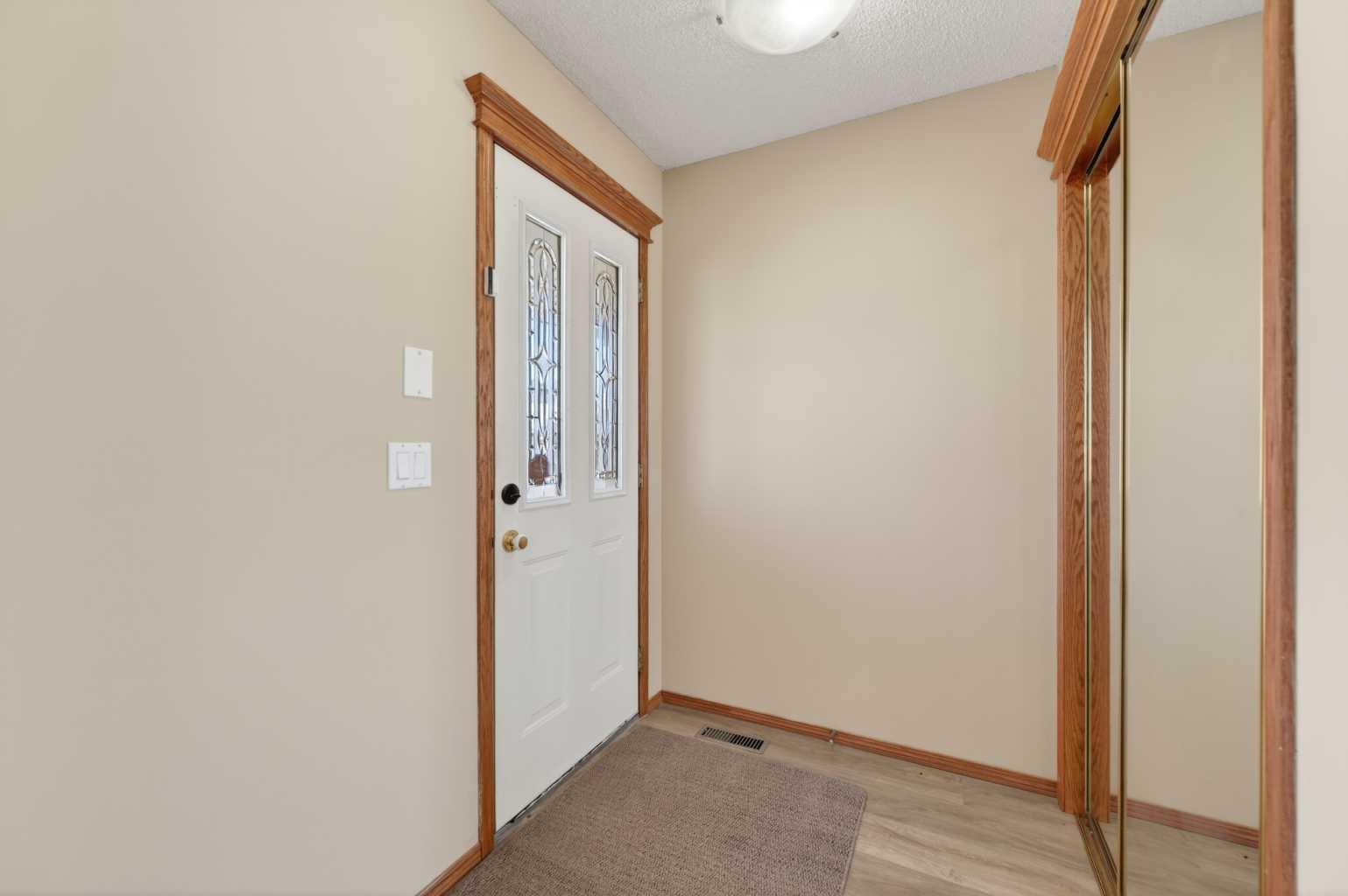 126 Evansmeade Crescent NW