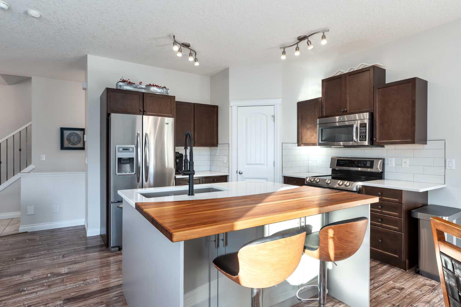 729 Hampton Hills Drive NE