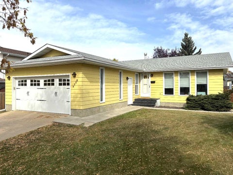 Photo of 6508 Enevold Drive, Camrose, AB T4V 3R8 (MLS # A2347653)