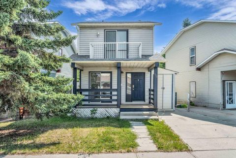Photo of 100 McKinley Road SE, Calgary, AB T2Z 1V8 (MLS # A2218872) Photo of 100 McKinley Road SE, Calgary, AB T2Z 1V8 (MLS # A2218872)