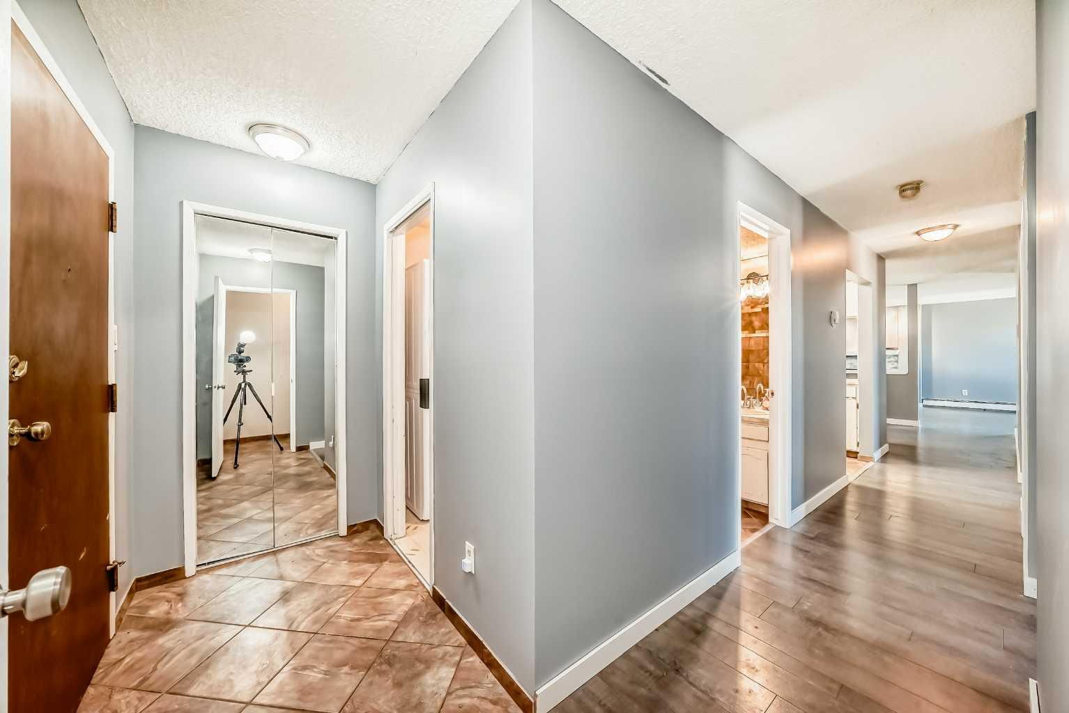 860 Midridge Drive SE 324