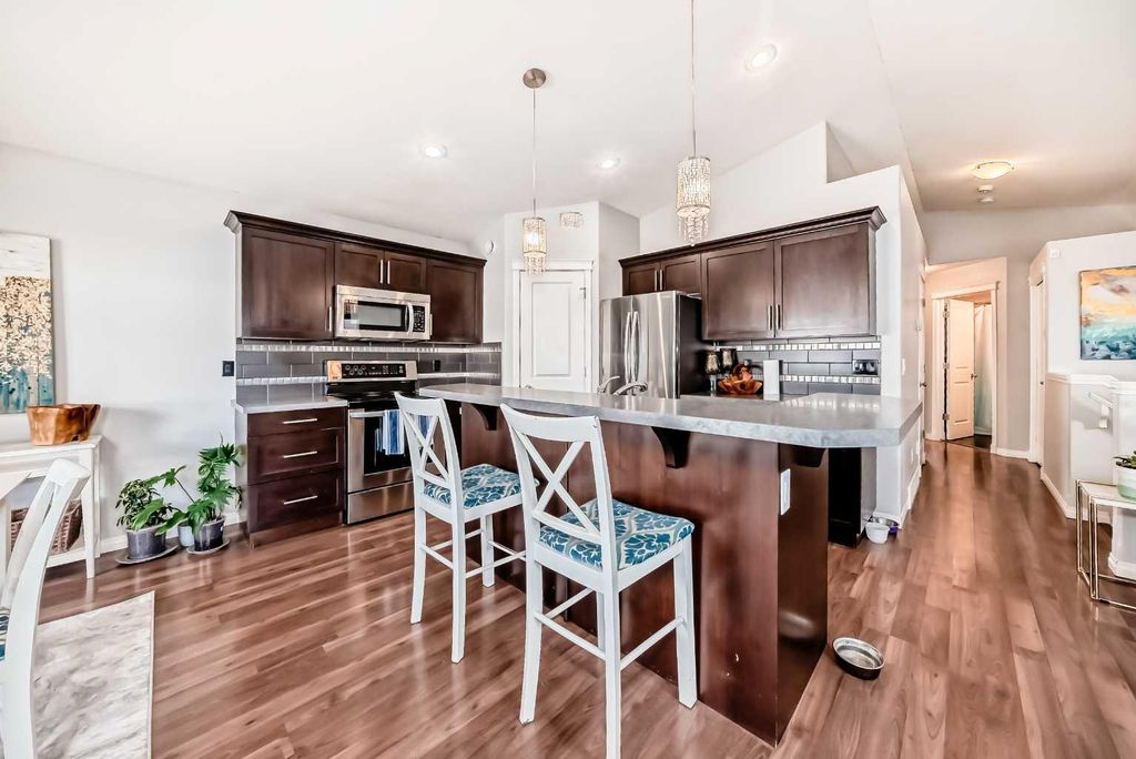 Photo of 21 Valley Crescent, Blackfalds, AB T4M 0K4 (MLS # A2312023)