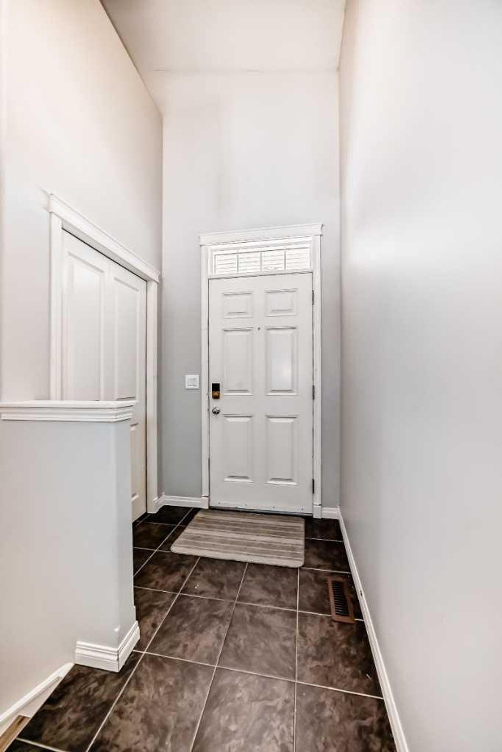 Photo of 21 Valley Crescent, Blackfalds, AB T4M 0K4 (MLS # A2312023)