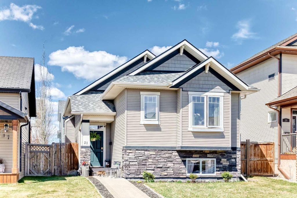 Photo of 21 Valley Crescent, Blackfalds, AB T4M 0K4 (MLS # A2312023)