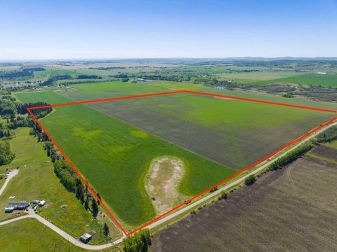 NW;32;22;2;W5M Rural Foothills County AB T1S 0T3