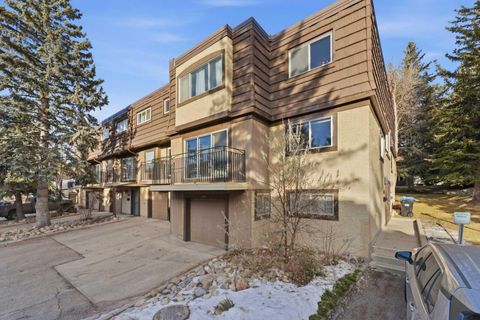 3130 66 Avenue SW 404 Calgary AB T3E 5K8