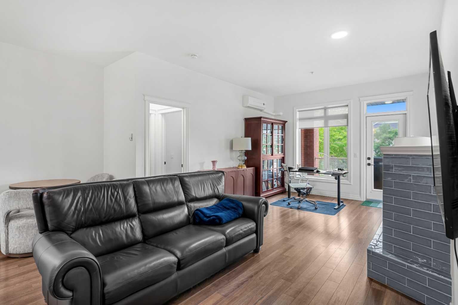 14 Hemlock Crescent SW 5208