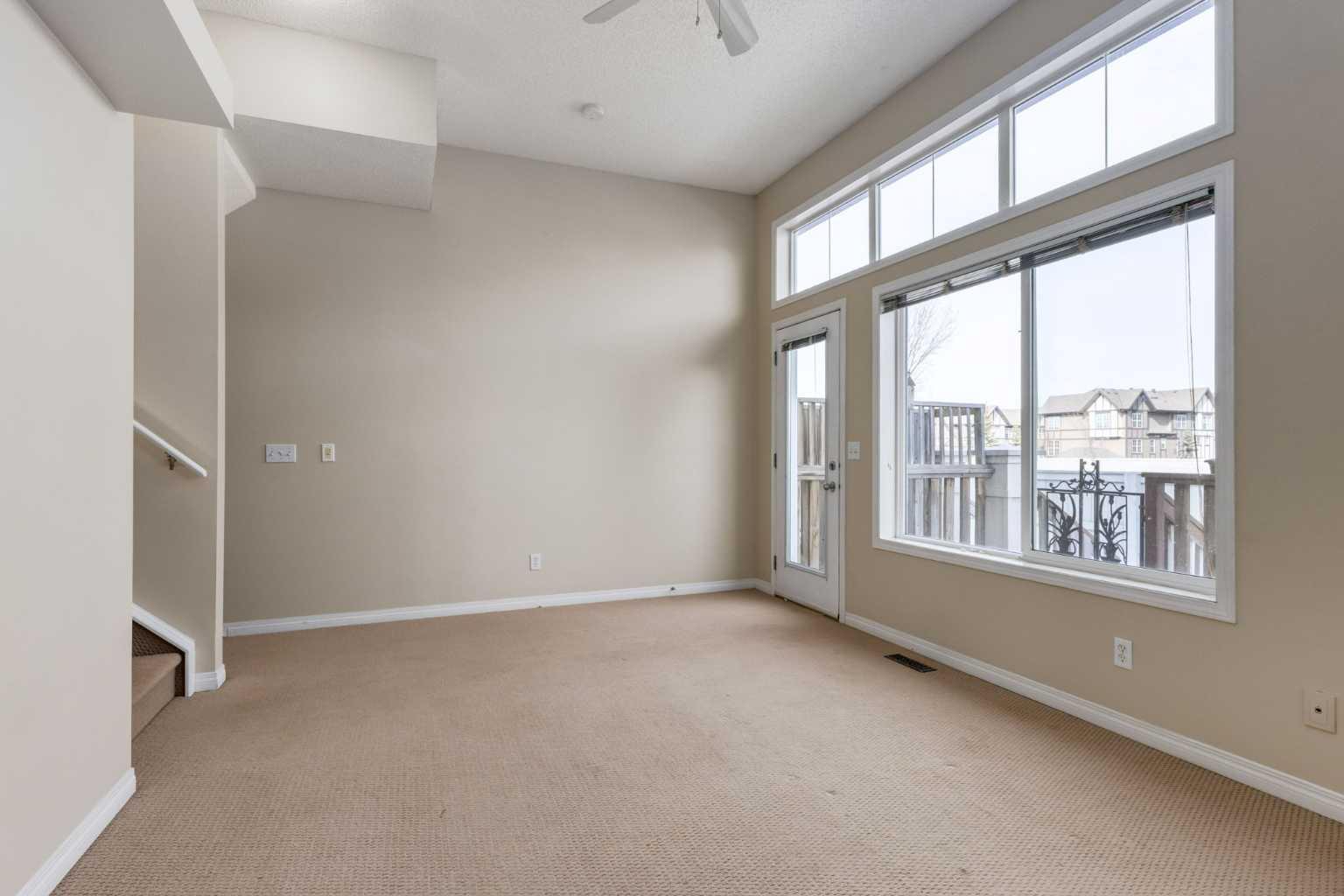 79 Copperfield Court SE