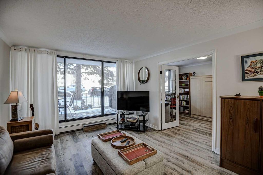 Photo of 521 57 Avenue SW #105, Calgary, AB T2V 4N5 (MLS # A2287882)