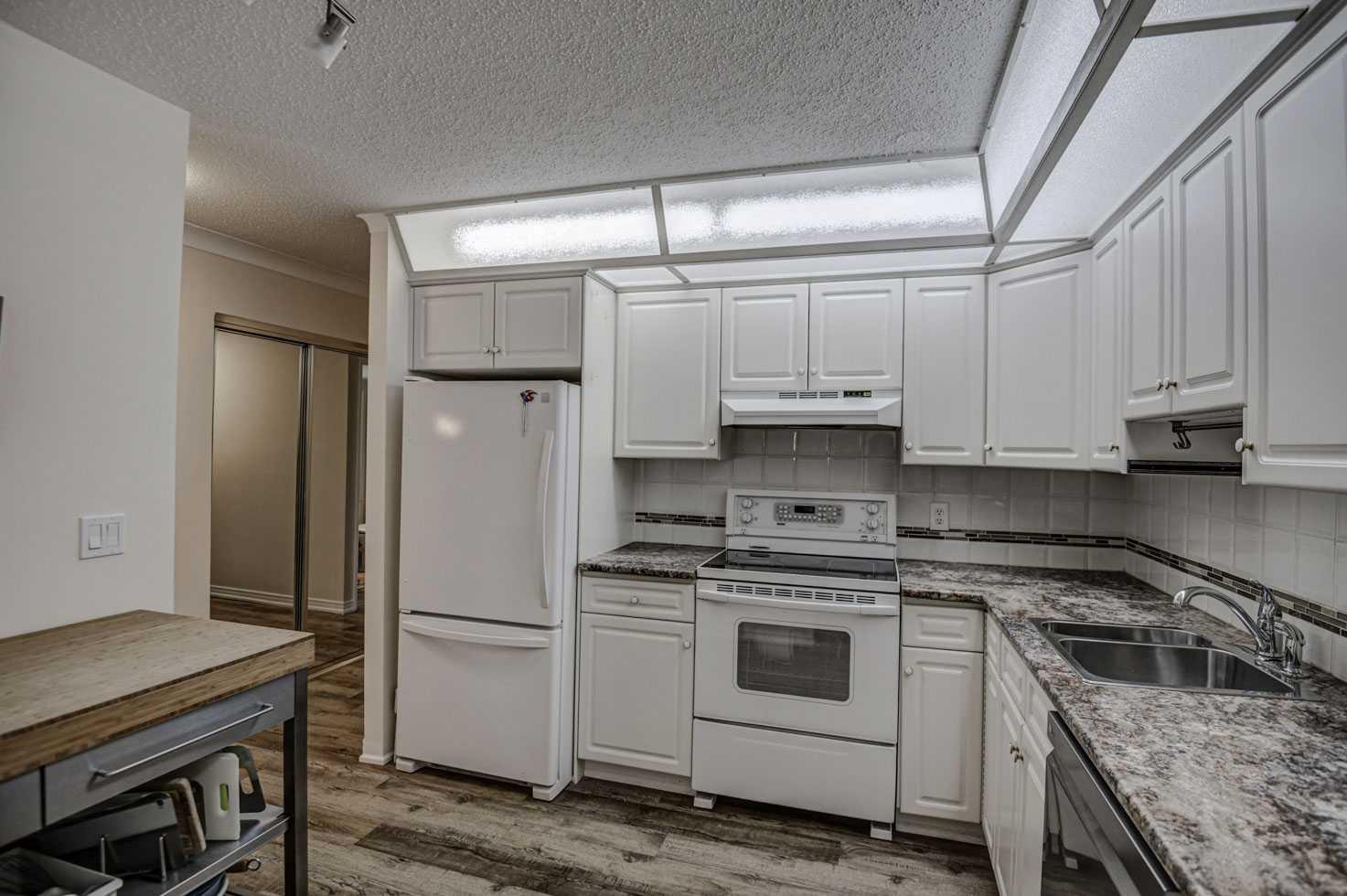 521 57 Avenue SW 105