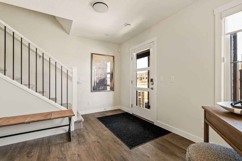 60 Howse Lane NE 1201