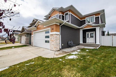 Photo of 10 Mitchell Crescent Ave, Blackfalds, AB T4M 0H4 (MLS # A2355452)