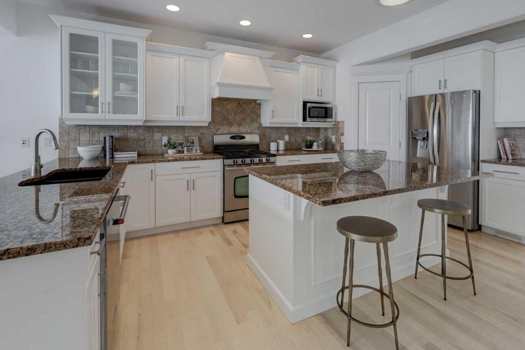 Photo of 2218 1 Avenue NW, Calgary, AB T2N 0B7 (MLS # A2293417)