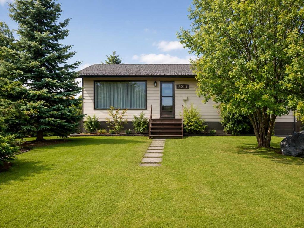 Photo of 315 5th ave east, Loon Lake, SK S0M 1L0 (MLS # A2325697)