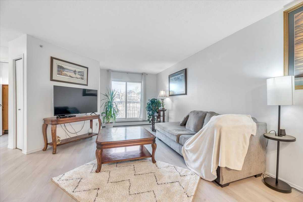 11 Somervale View SW 308
